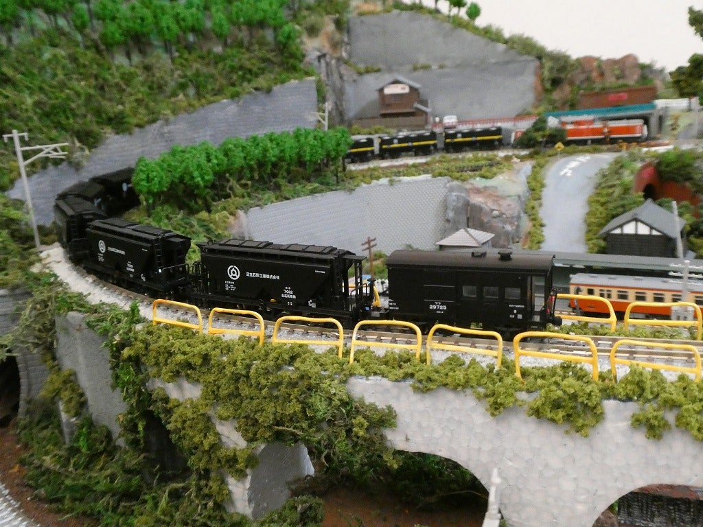 伯備線石灰輸送貨物列車12両セット（KATO) | Nゲージレイアウト「憧憬