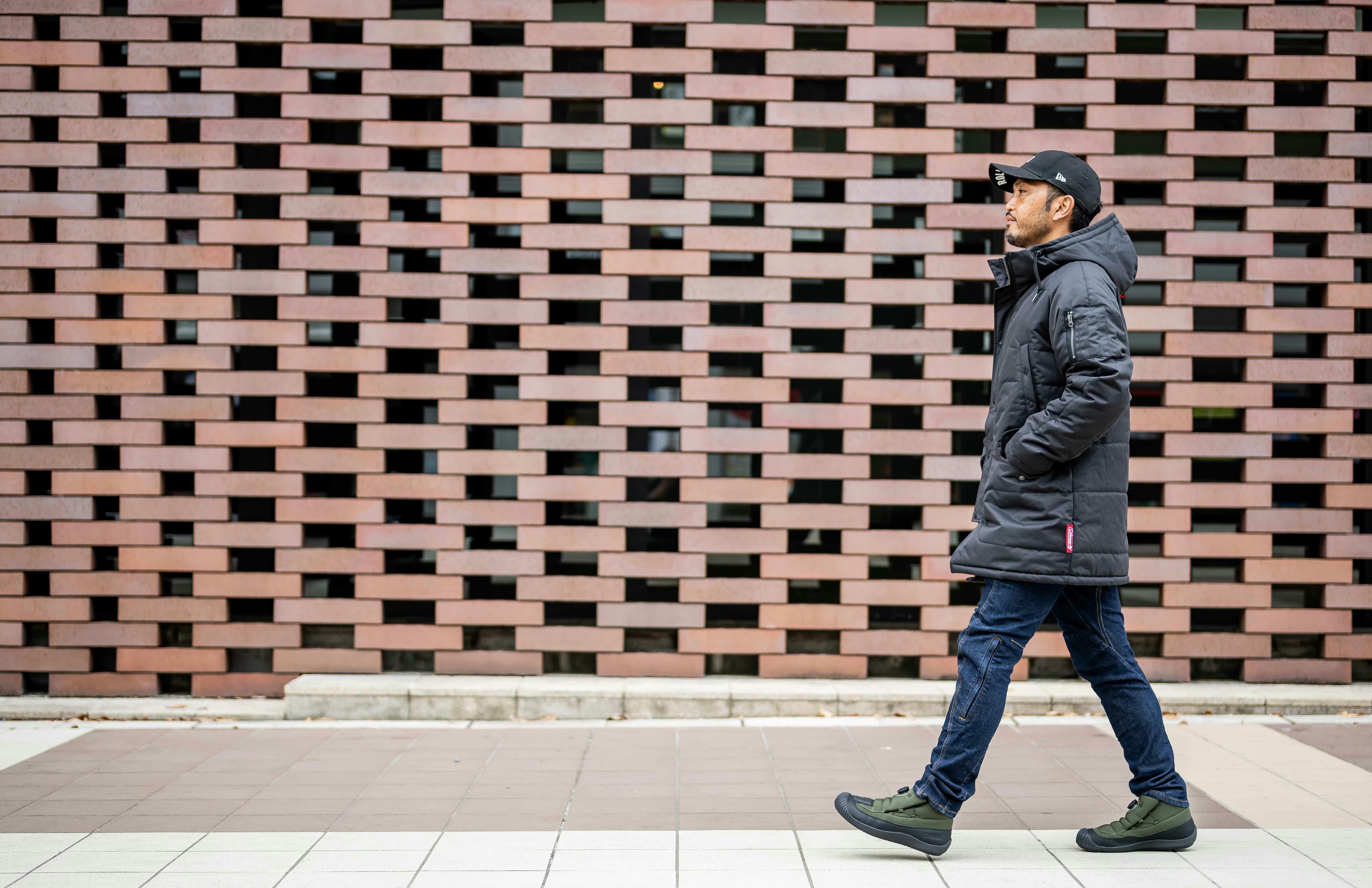 Colemanコラボ 着るテント 防風防寒バイク用アウター | BLUE MONSTER