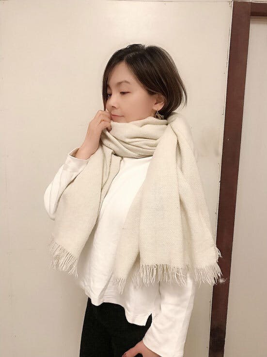 1年中”ヤク”に立つ！“ヤク”大判ストール カシミヤ超えの軽さと暖かさ