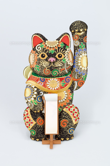 九谷焼きの黒招き猫 縁起物クラフト[02657000048]の写真・イラスト素材