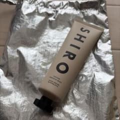 未使用】SHIRO フリージアミスト ハンド美容液 ギフト包装付き - メルカリ
