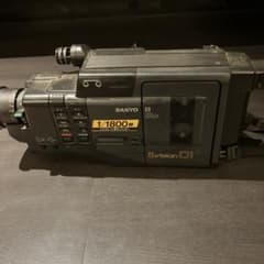 SANYO 8mmビデオカメラ Vision D1 - メルカリ