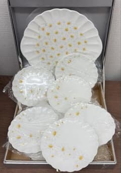 未使用品】クリスチャンディオール マーガレット柄 パーティセット