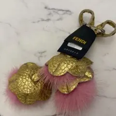 2026年最新】フェンディ チャーム ファーの人気アイテム - メルカリ