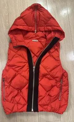 2026年最新】MIU MIU ダウンベスト・キルティングベストの人気アイテム