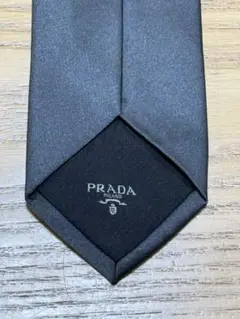 2026年最新】prada ネクタイ 黒の人気アイテム - メルカリ