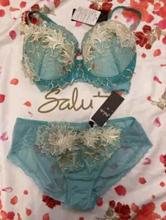 2026年最新】ワコール サルート 52Gの人気アイテム - メルカリ