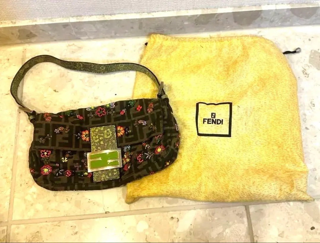 2026年最新】フェンディ ビーズ バゲットの人気アイテム - メルカリ