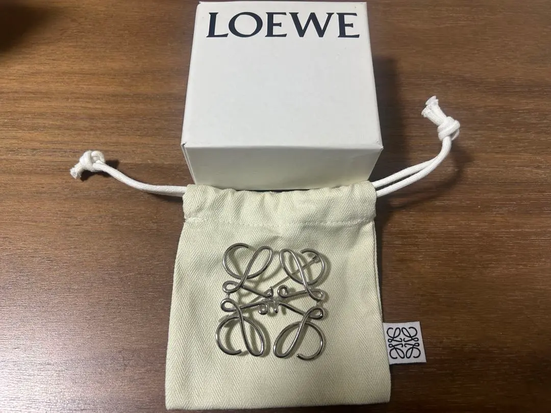 2026年最新】ロエベ ブローチ パールの人気アイテム - メルカリ