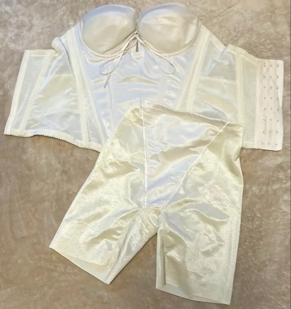 2026年最新】ミラーミラーガードルの人気アイテム - メルカリ