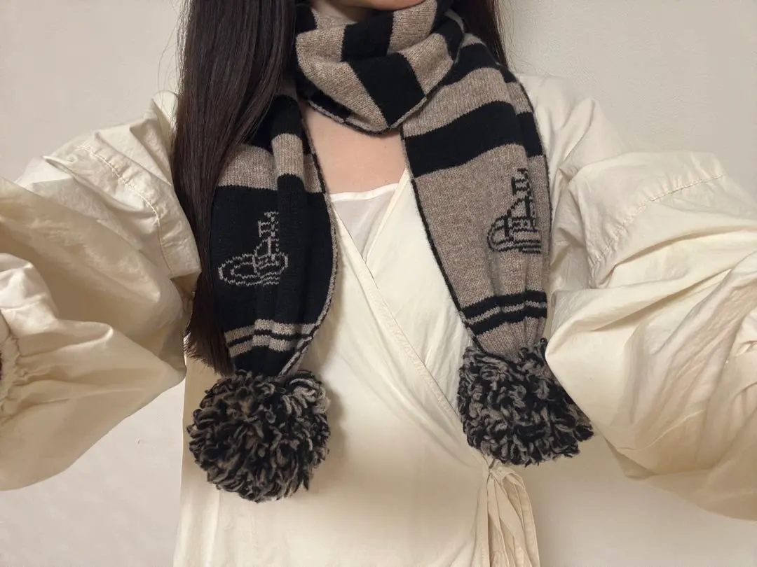 2026年最新】ヴィヴィアンウエストウッドポンポンマフラーの人気