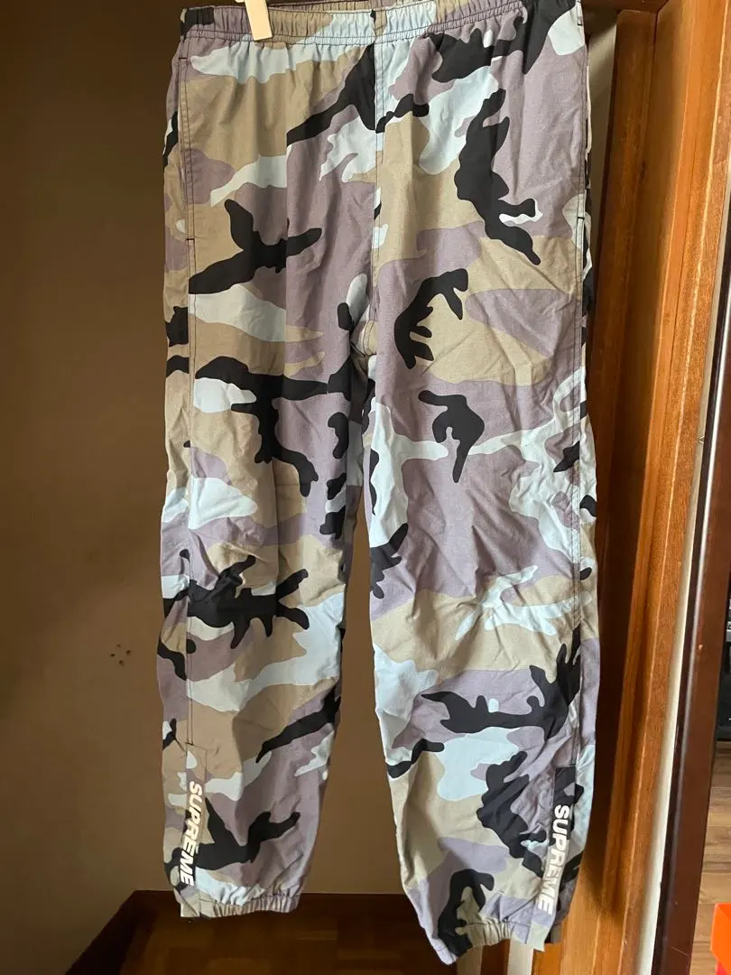 2026年最新】supreme warm up pant camoの人気アイテム - メルカリ