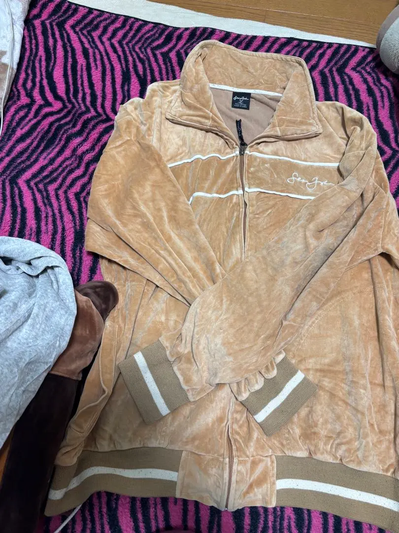 2026年最新】enyce ベロアの人気アイテム - メルカリ