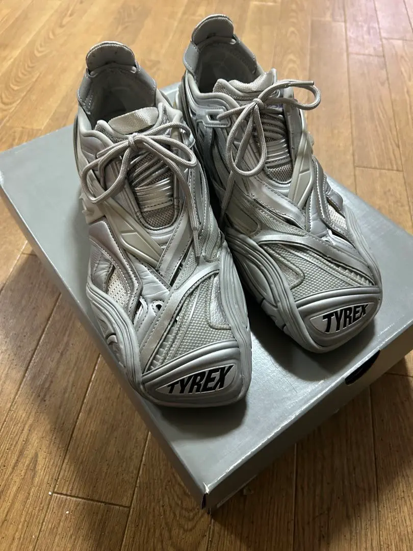 2026年最新】balenciaga tyrex 42の人気アイテム - メルカリ