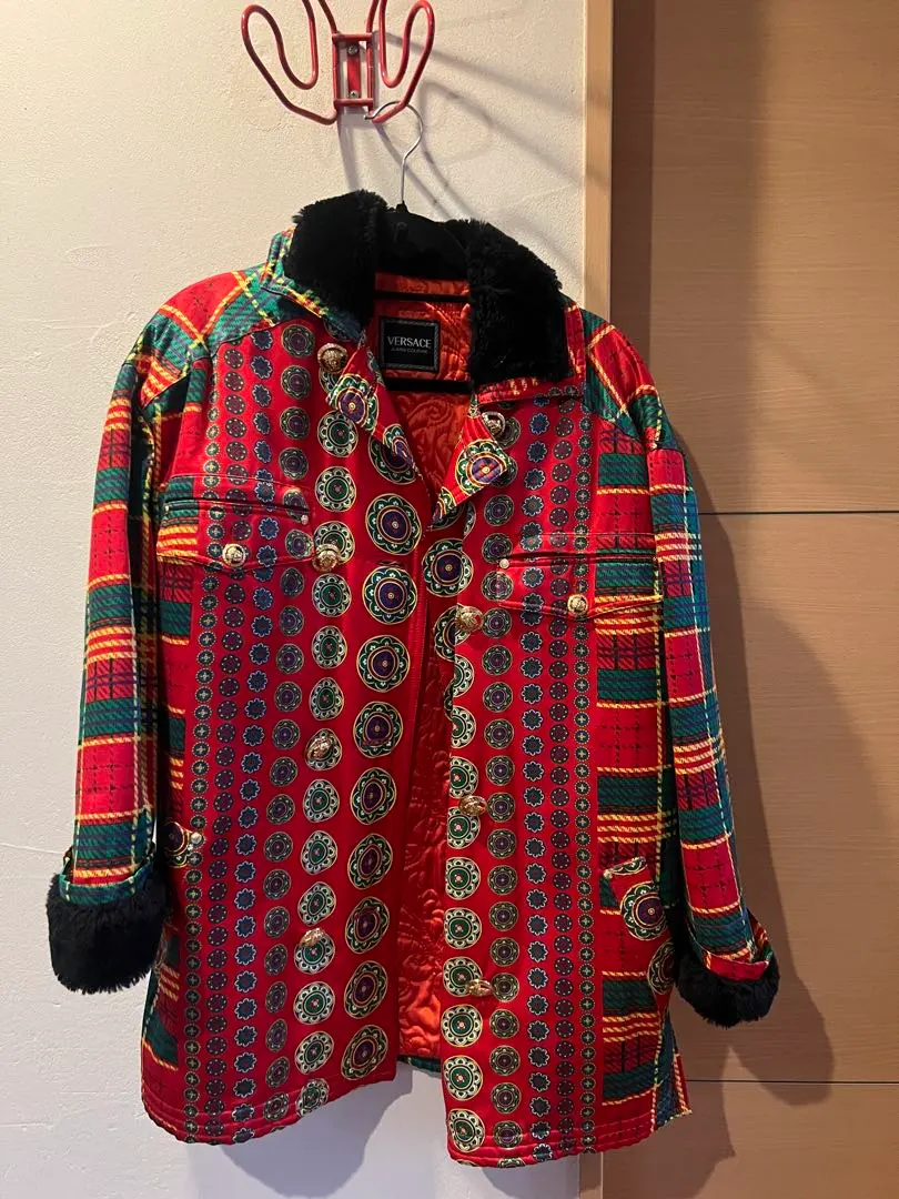 2026年最新】VERSACE ジャンパー・ブルゾンの人気アイテム - メルカリ