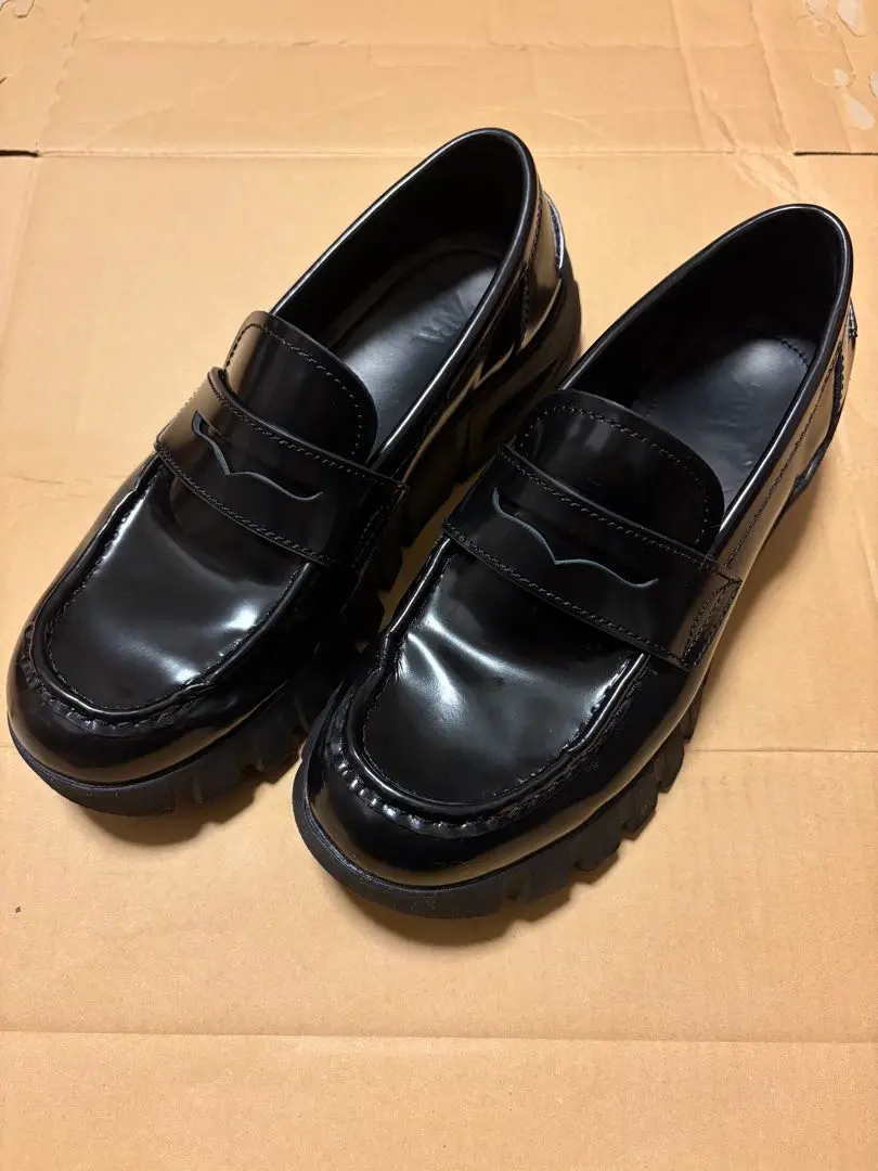 2026年最新】zara vibram ローファーの人気アイテム - メルカリ