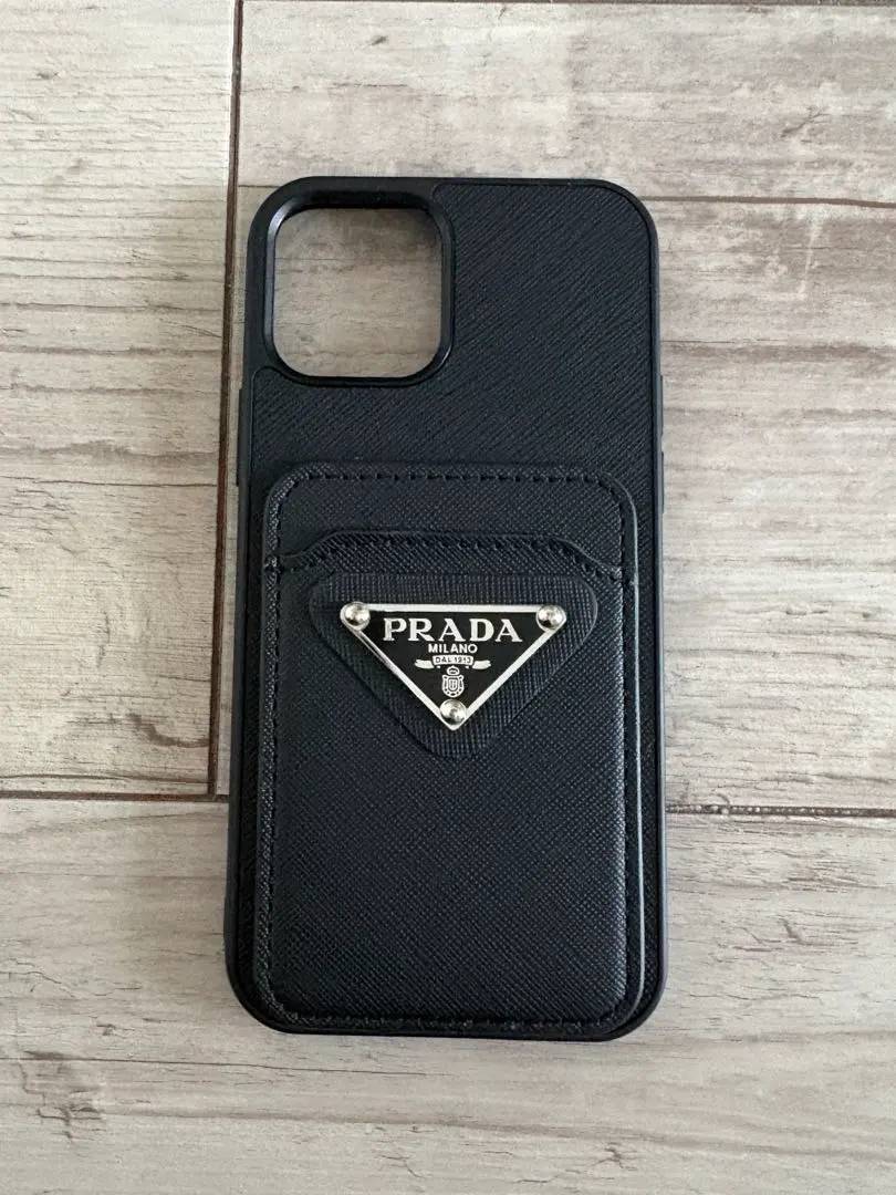 2026年最新】prada iphone12の人気アイテム - メルカリ