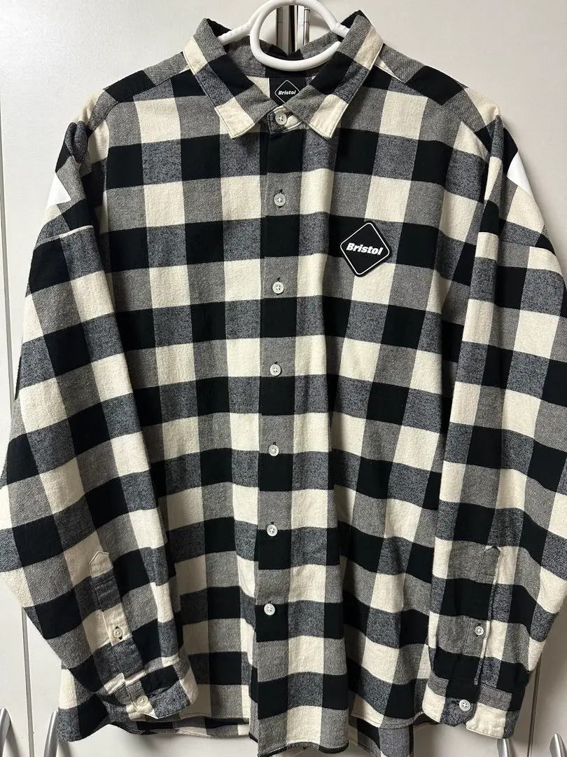 2026年最新】F.C.Real Bristol ネルシャツの人気アイテム - メルカリ