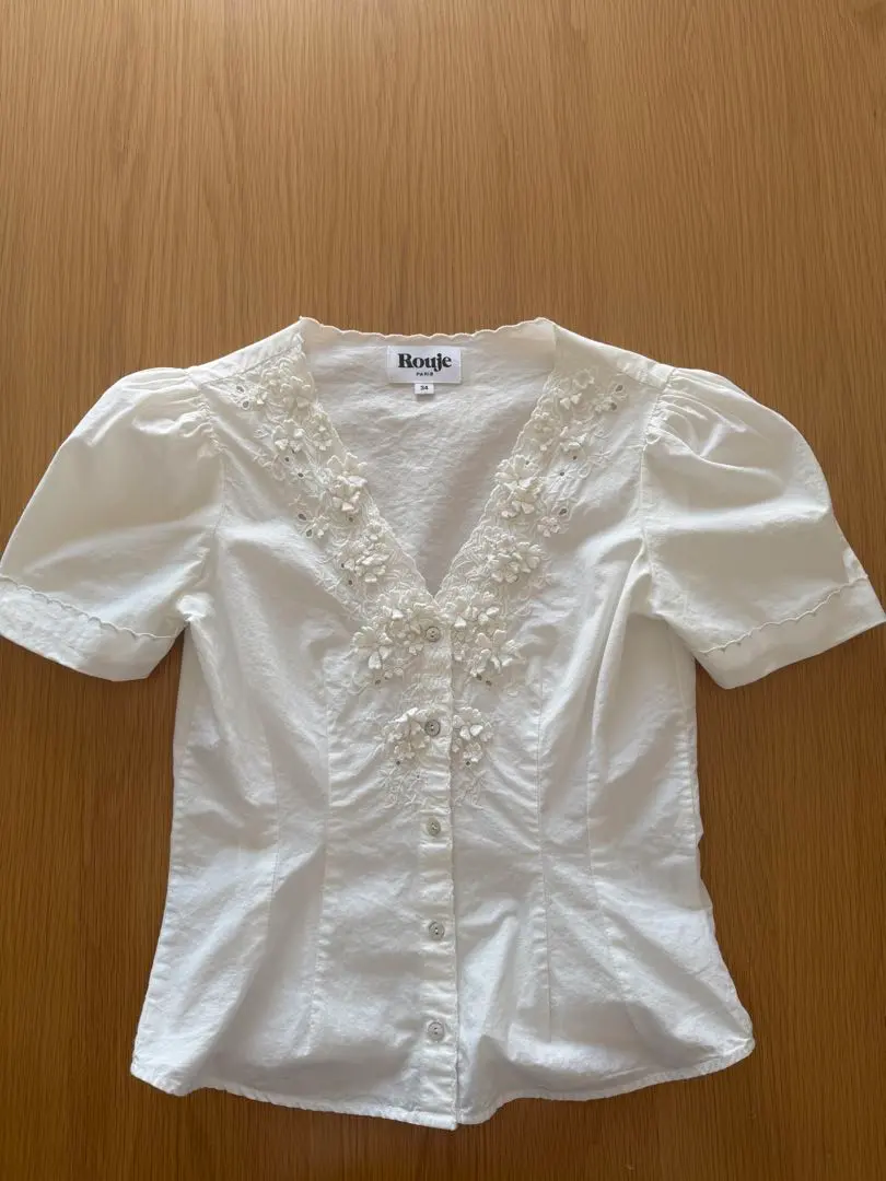 2026年最新】Rouje シャツ・ブラウスの人気アイテム - メルカリ