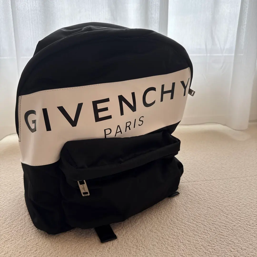 2026年最新】givenchy スタッズ リュックの人気アイテム - メルカリ