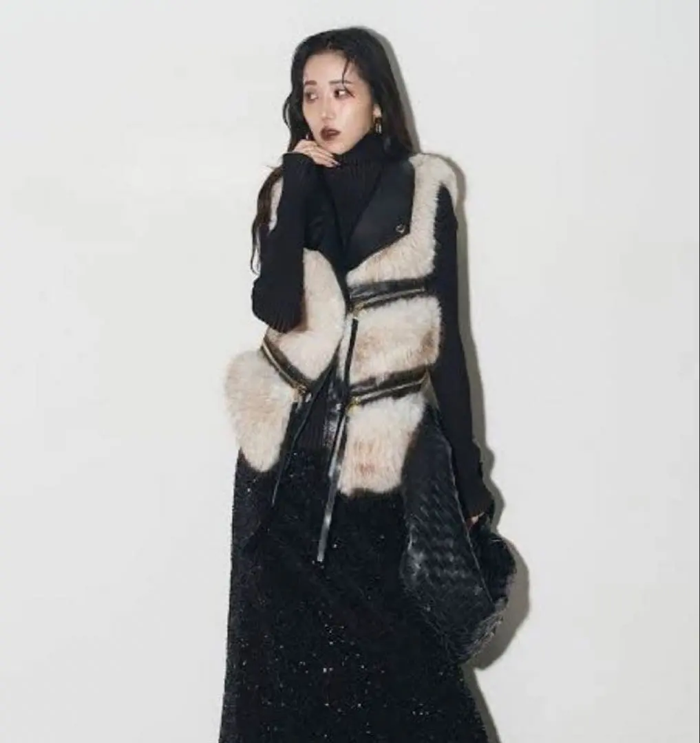 2026年最新】andrea&co ファージャケットの人気アイテム - メルカリ