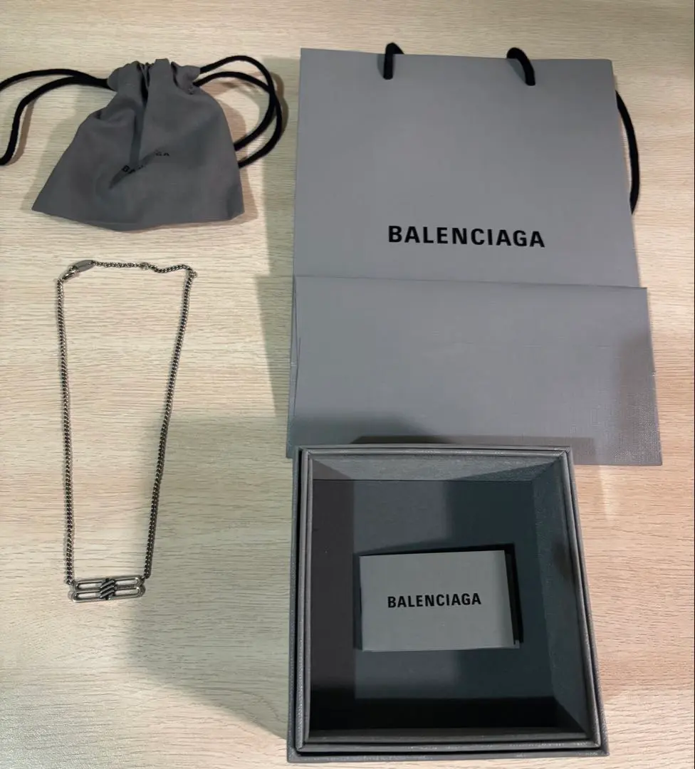 2026年最新】BALENCIAGA ネックレス bbの人気アイテム - メルカリ