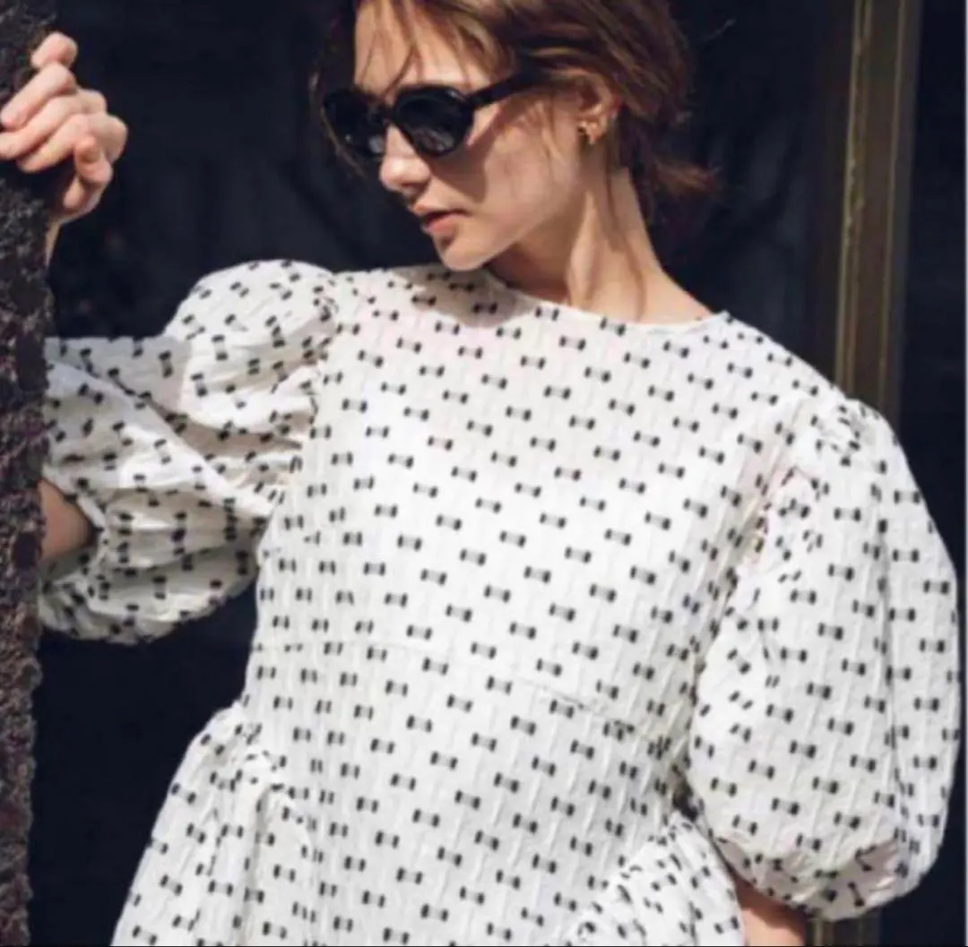 2026年最新】ohga エンジェル ブラウスの人気アイテム - メルカリ