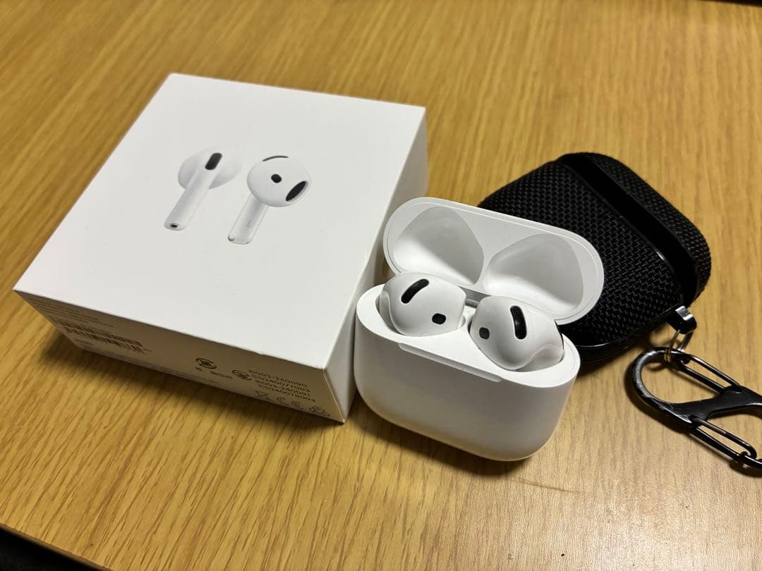 Apple AirPods 4本体 充電ケース付き　ノイズキャンセリング非搭載 Amazon.co.jp: Apple AirPods 4 アクティブノイズ キャンセリング搭載