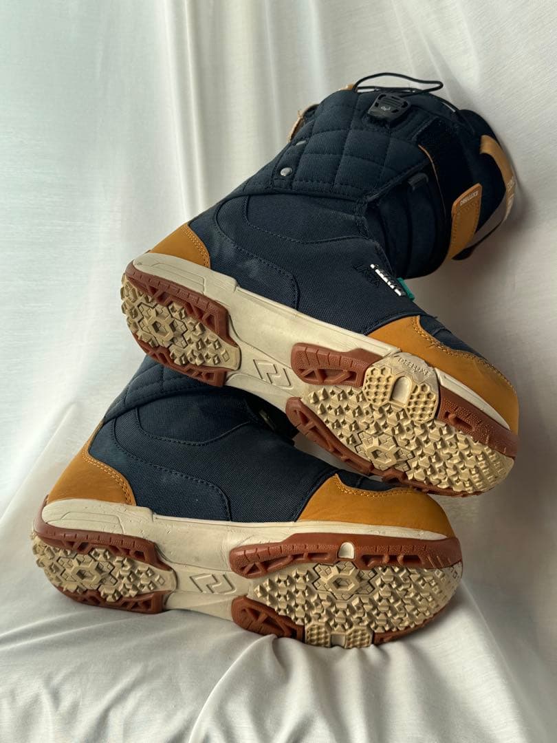 DEELUXE RAY LARA女性用スノーボードブーツ 25.5cm