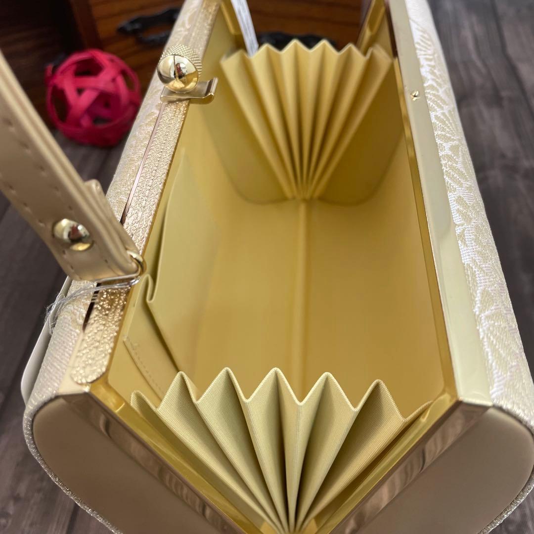 yun 様☆2008✨振袖や訪問着に✨ 有名ブランド 『彩小径』草履バッグ