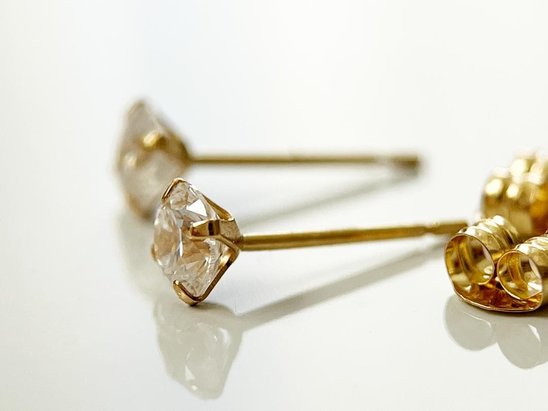 専用【新品／鑑別書付き】K18 ラボグロウンダイヤピアス 0.34ct