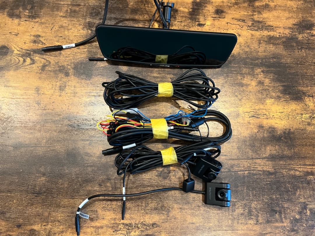 【値下げ】アルパイン　DVR-DM1200A-IC　デジタルインナーミラー 12型ドライブレコーダー搭載デジタルミラー 車内用リアカメラモデル