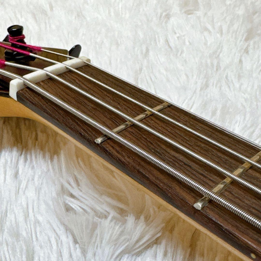 B.C.Rich モッキンバードベース LA California U.S.A