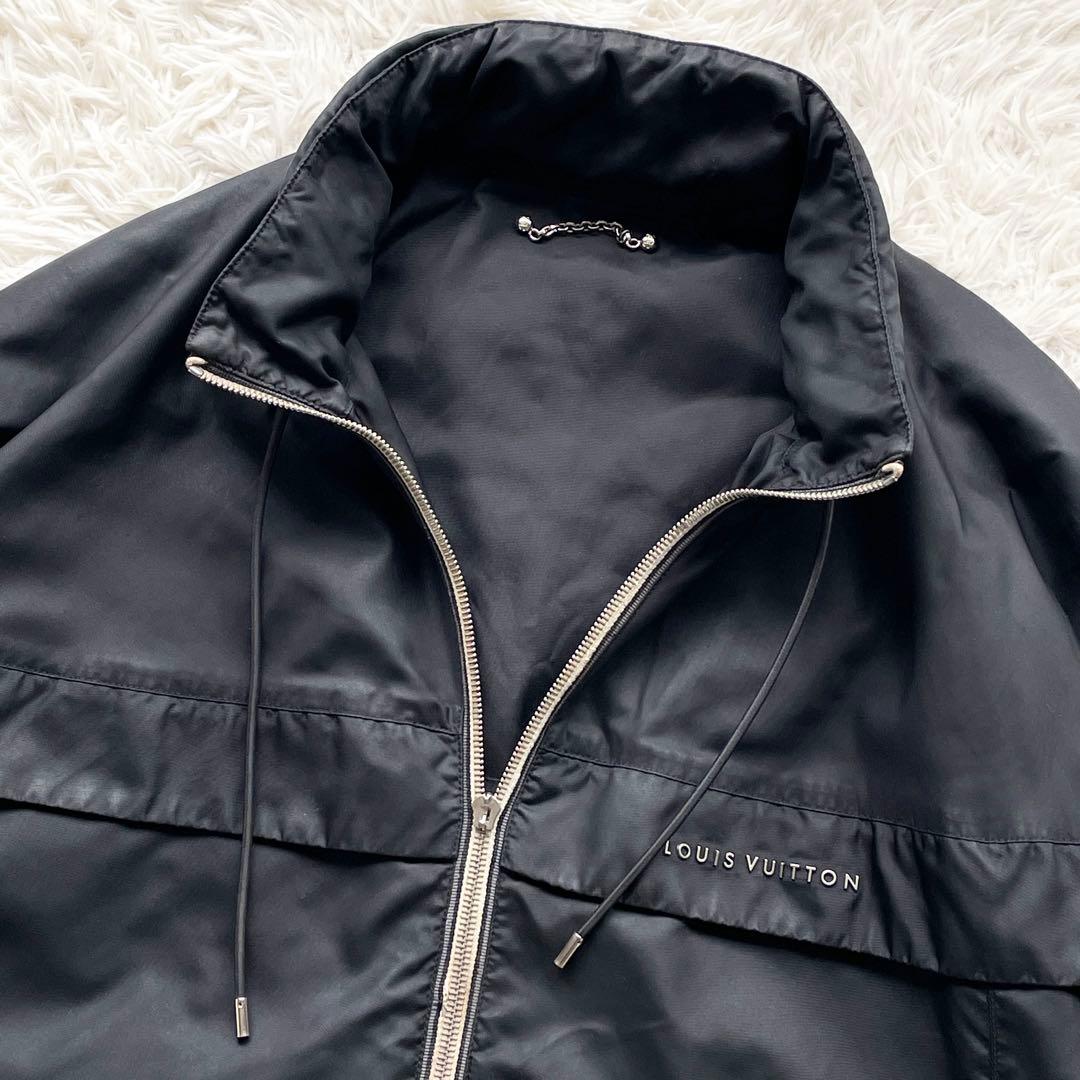 XLサイズ ルイヴィトン ナイロンジャケット 立体メタルロゴ 収納フード