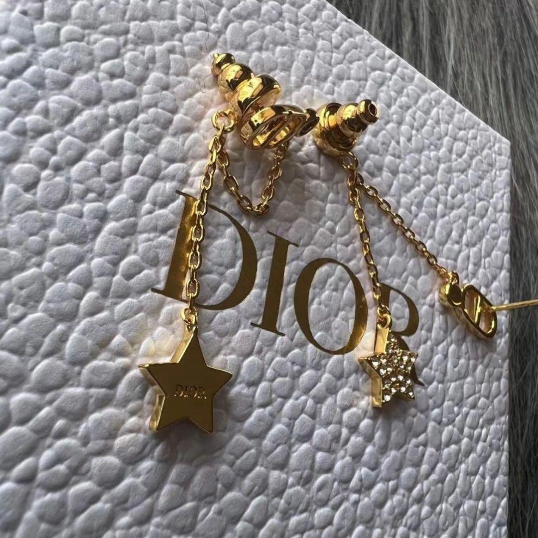 Diorディオール PETITCDピアス ゴールド スター チェ - メルカリ