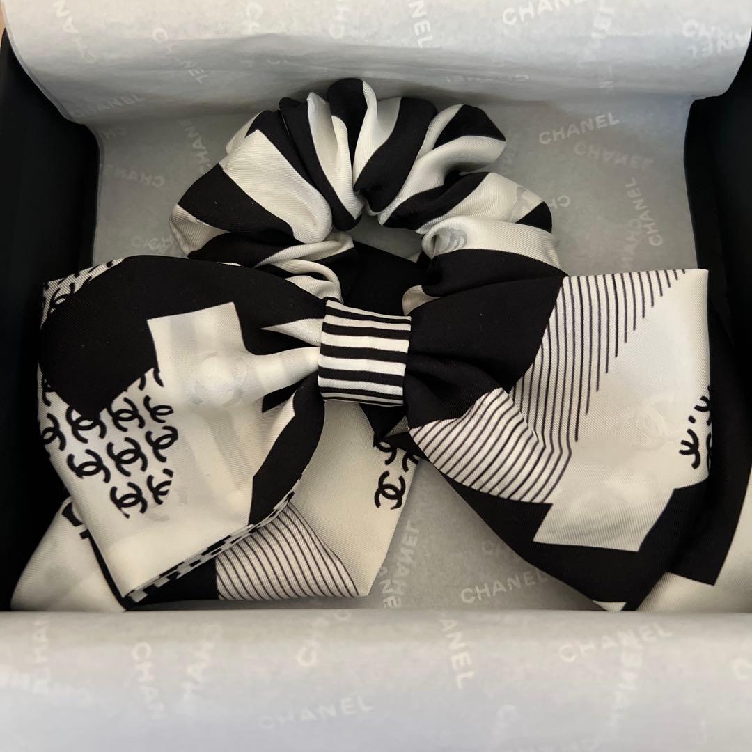 CHANEL2023 シルク ヘアゴム リボン ブラックホワイト お値下げ不可