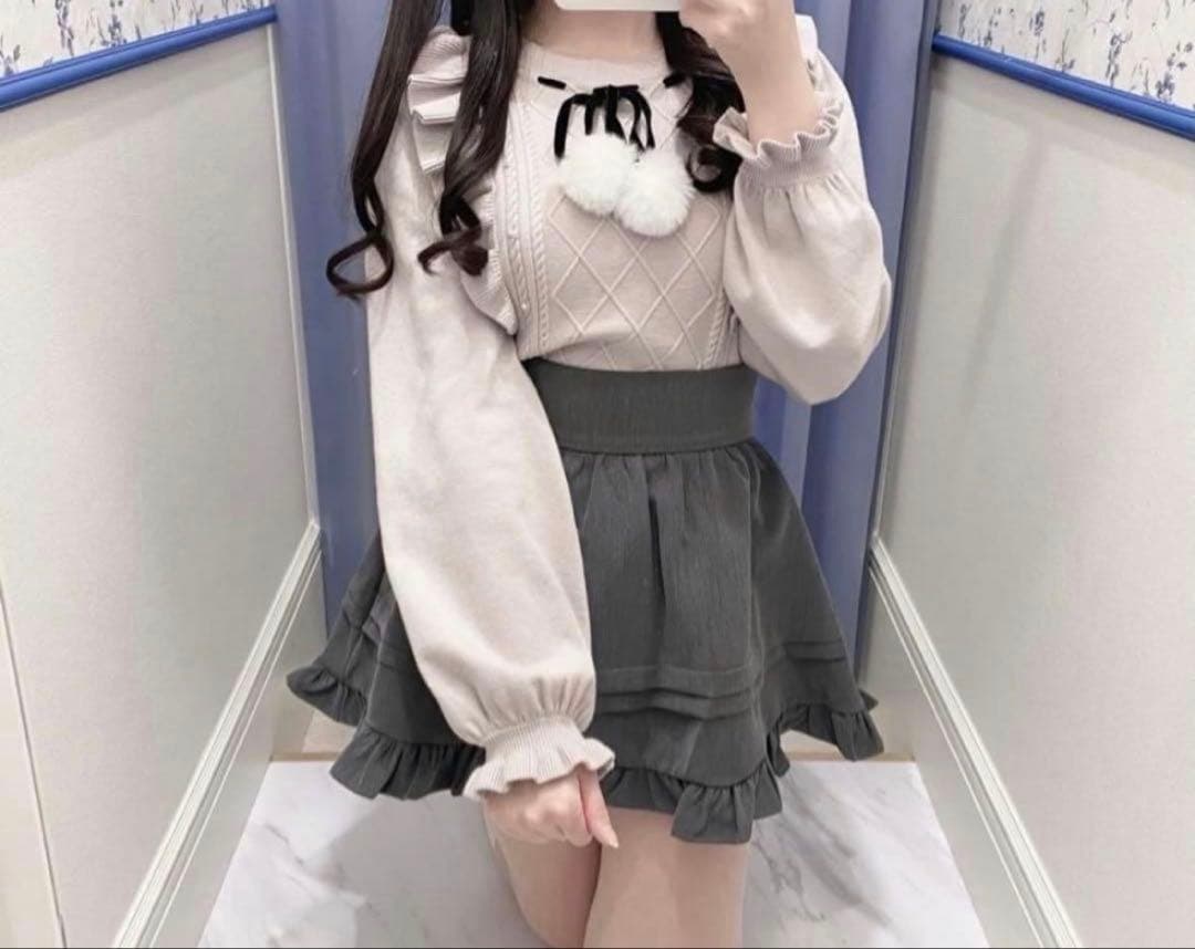 evelyn ファーリボンフリルニット ピンク - メルカリ