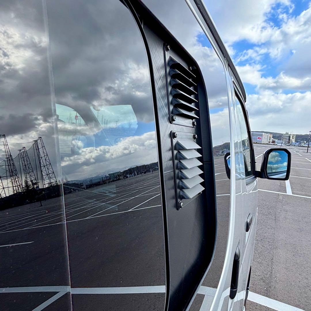 ハイエース 換気扇 2連 4型 〜 USBファン ABS製 ルーバー付 運転席側