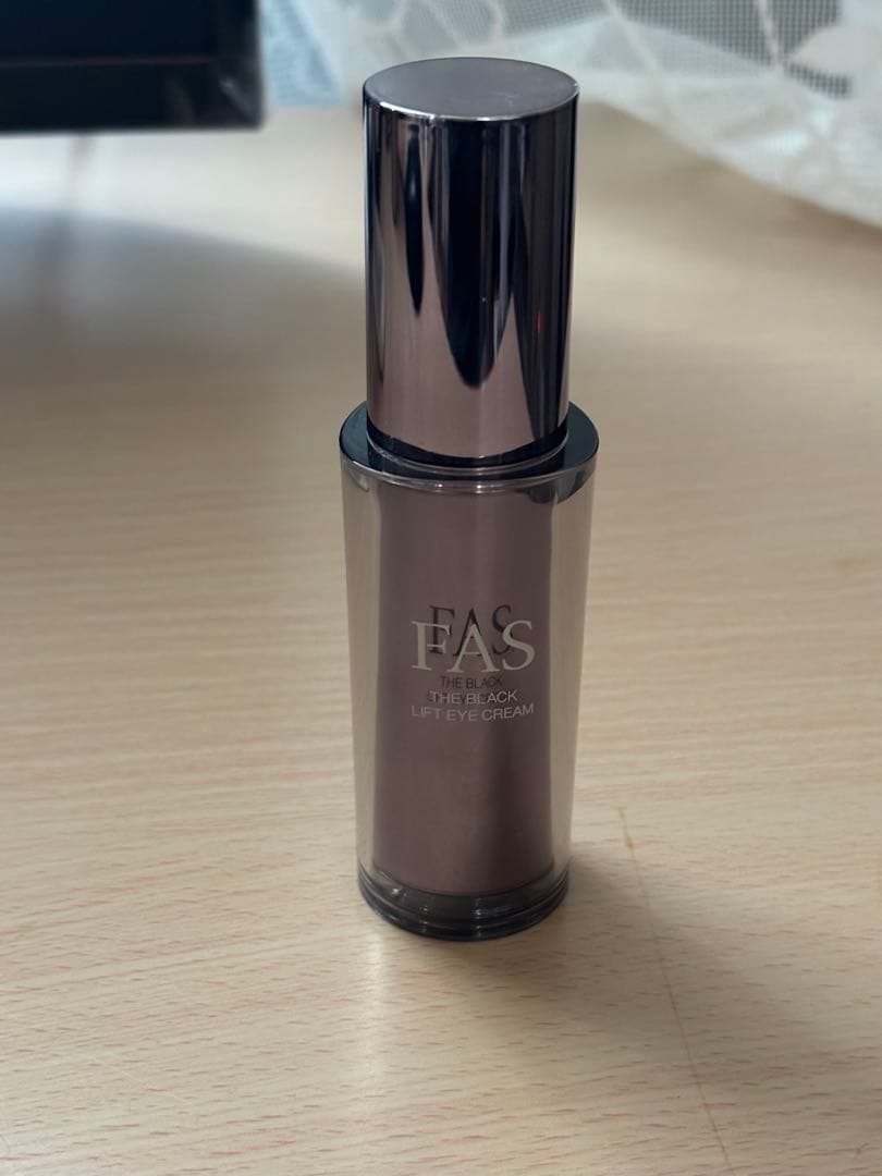 FAS ザブラック リフト アイクリーム 15g ベストコスメ１位 FAS ザ ブラック リフト アイ クリーム」が美容雑誌3誌での1位を含む