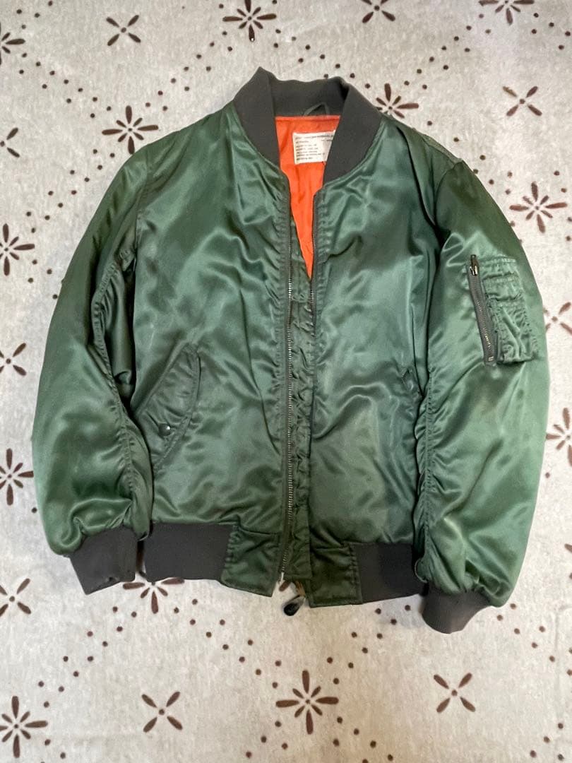オリーブグリーン MA-1 ジャケット - メルカリ