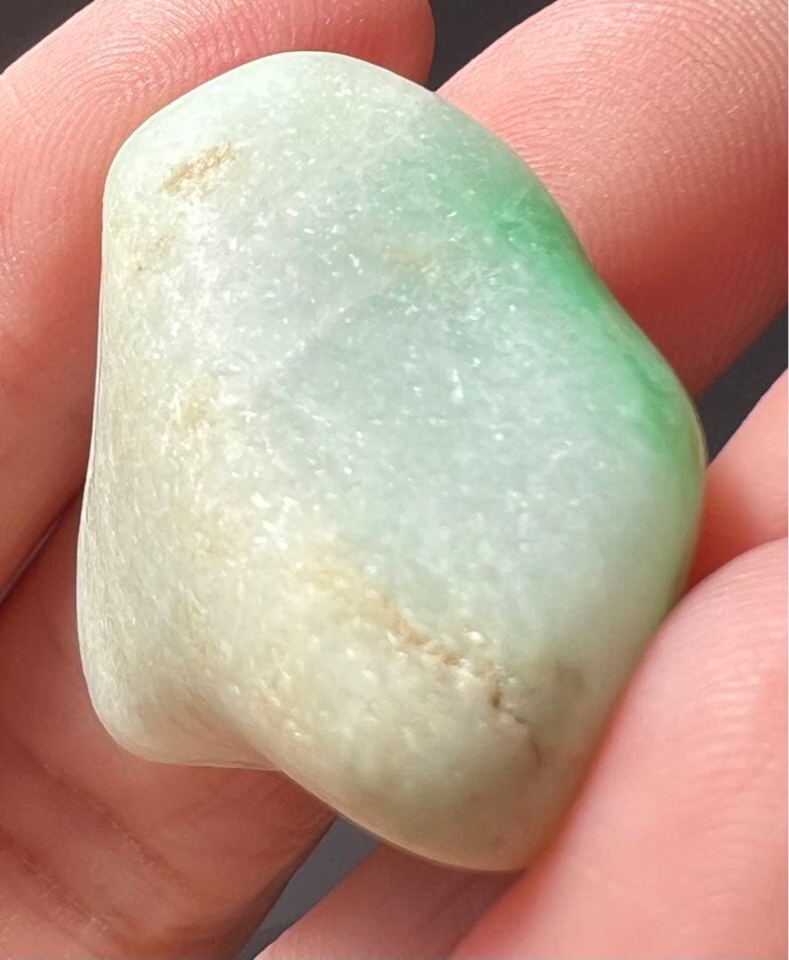 【大幅値下】糸魚川産　翡翠原石　天然　鑑賞石　国石 14.6g