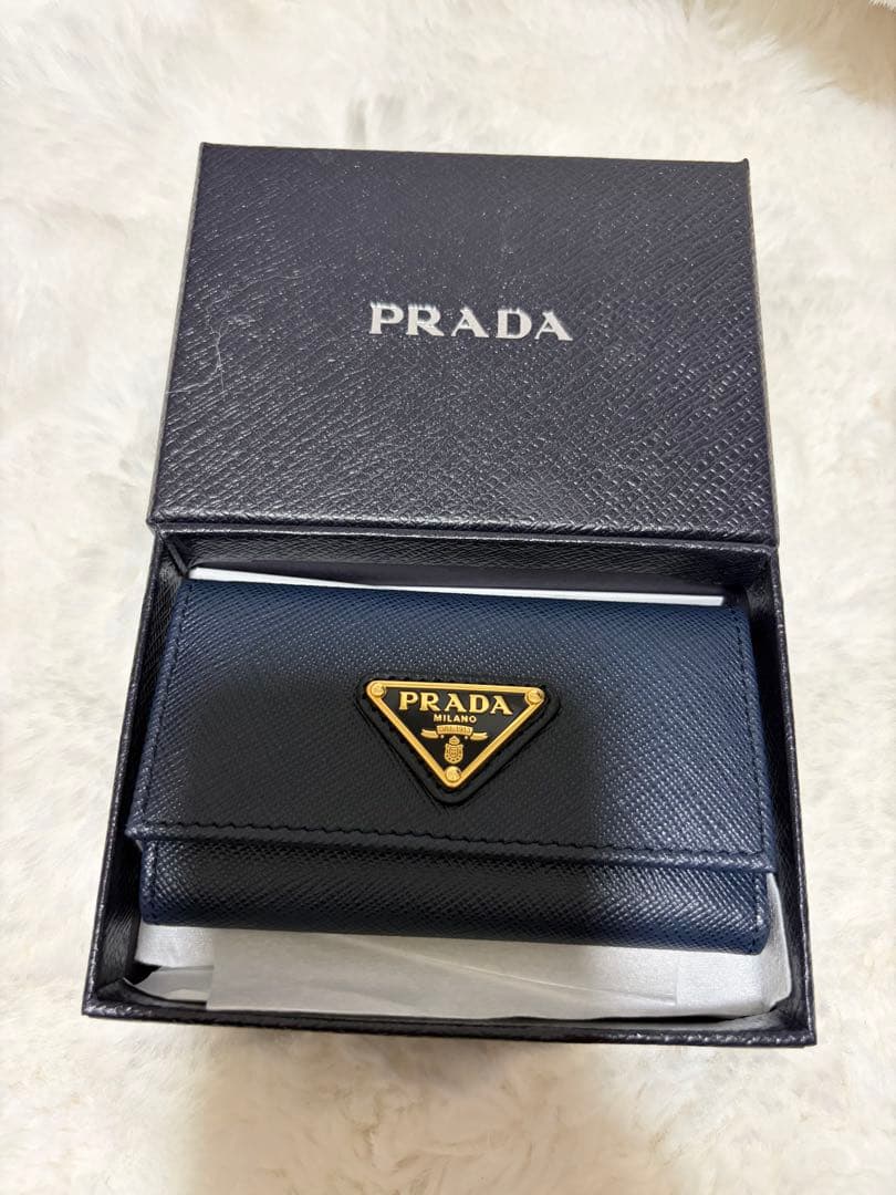 PRADA ネイビー レザー キーケース　新品 楽天市場】【10%OFF】 プラダ キーケース 6連 サフィアーノ メタル