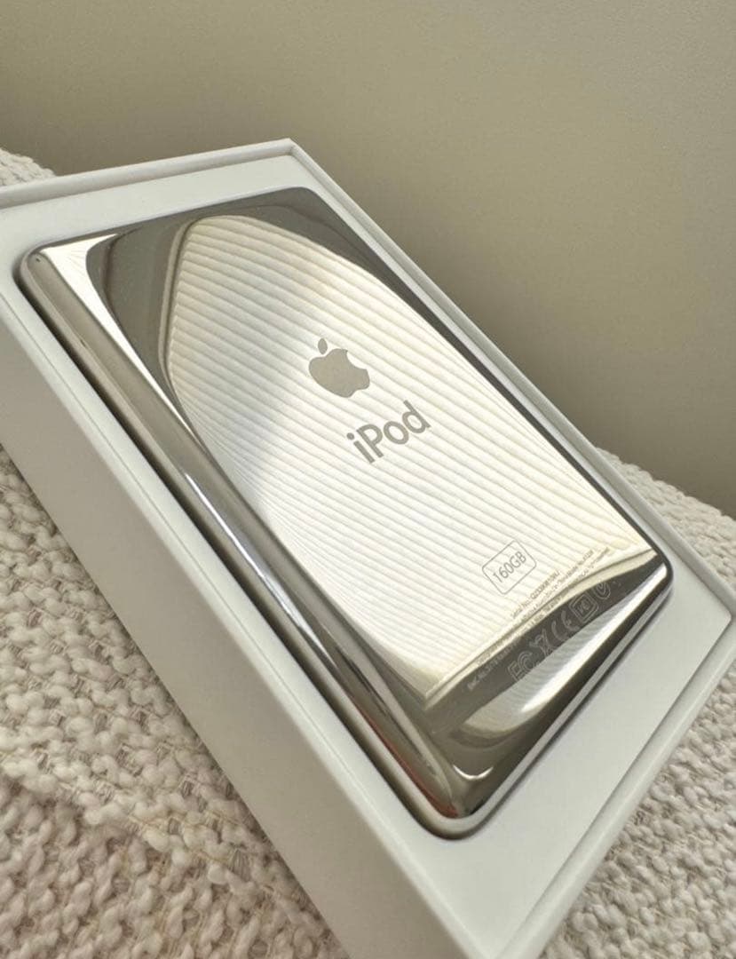 極美品】iPod classic 第7世代 160GB 新品バッテリー 箱付き - メルカリ