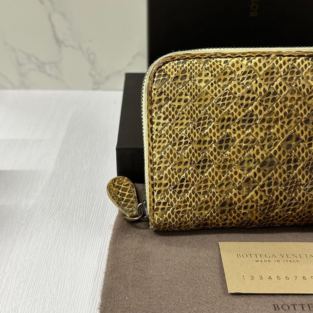 新品同様‼️ 希少 ボッテガヴェネタ 財布 長財布 パイソン ラウンド