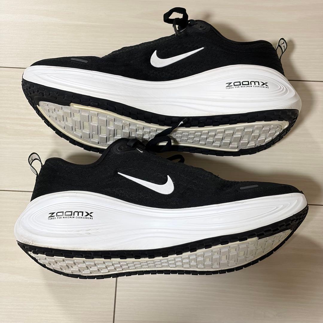 靴 NIKE Vomero Plus HV8150-002 26.0cm BK/WH