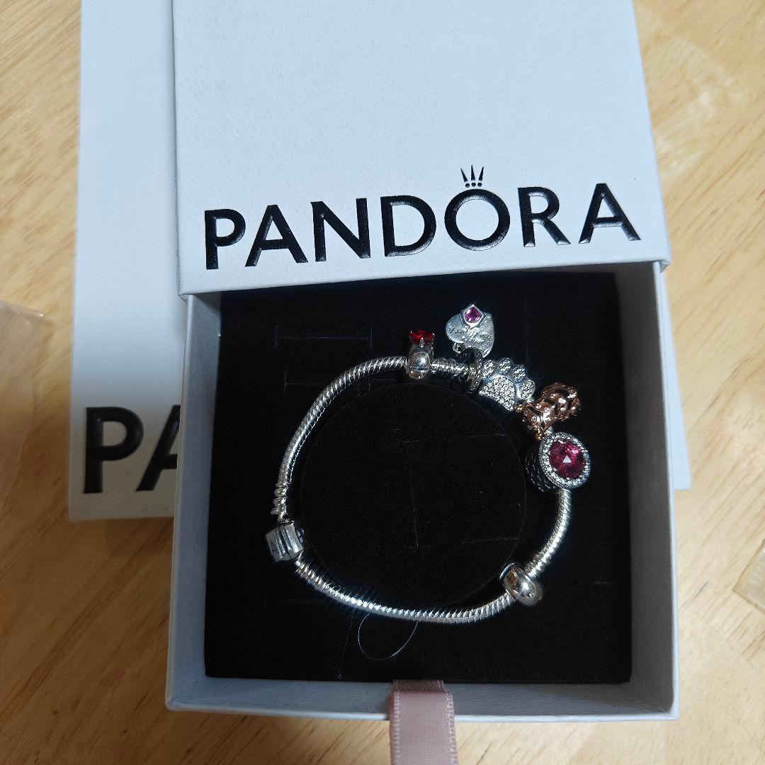 パンドラ　ネコ　ブレスレット Amazon | PANDORA スパークリング ペット 猫 ダングル チャーム