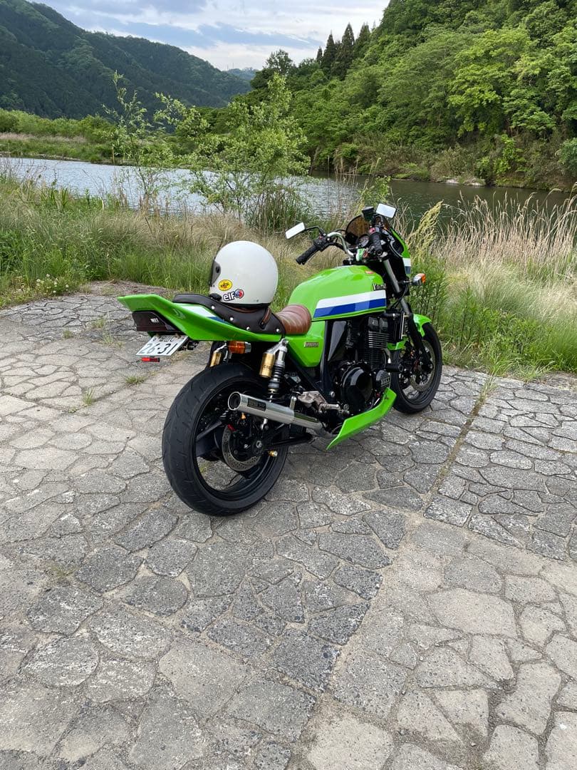 ZRX400 ビートテール ローソンカラー 加工品 - メルカリ