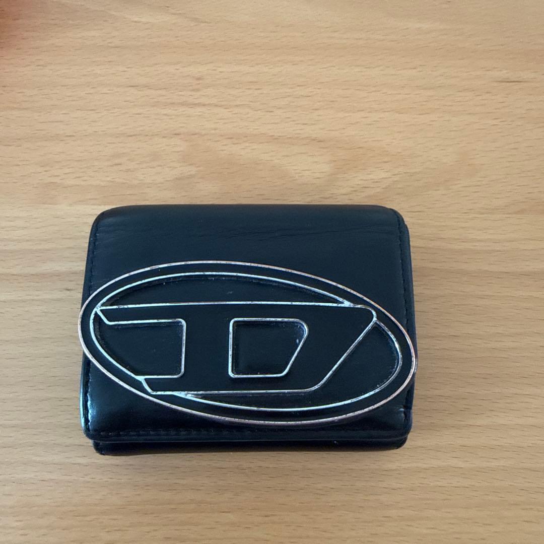 DIESEL 本革 三つ折り財布 黒 値下げ⭕️ 2026年最新】DIESEL 三つ折り財布の人気アイテム - メルカリ