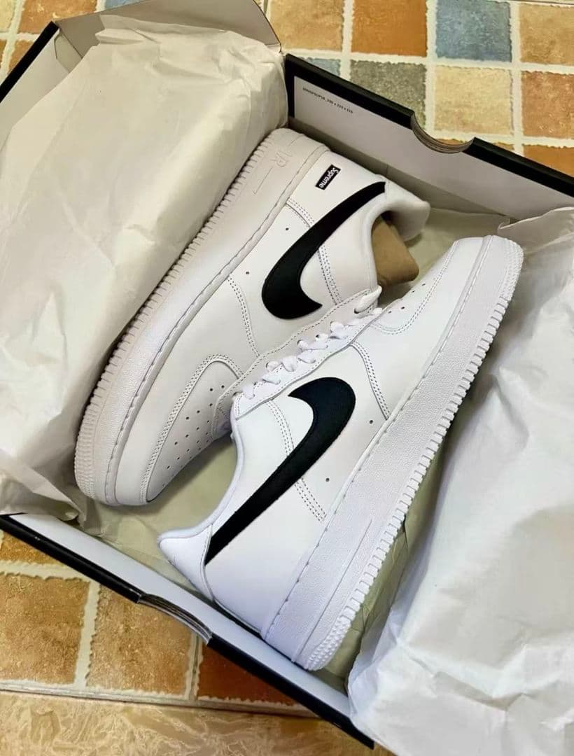 Supreme Nike Air Force 1 ホワイト s-l500.jpg