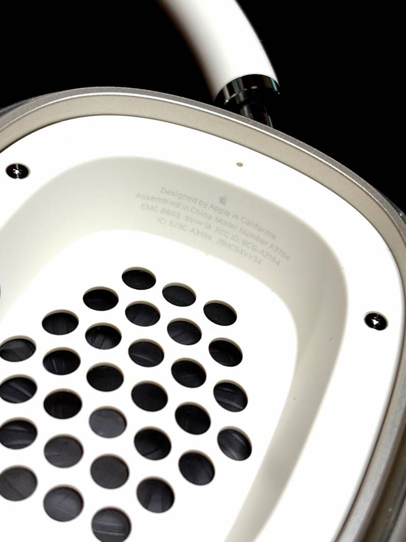 値下げ交渉可 箱付き AirPods MAX 第二世代 スターライト - メルカリ